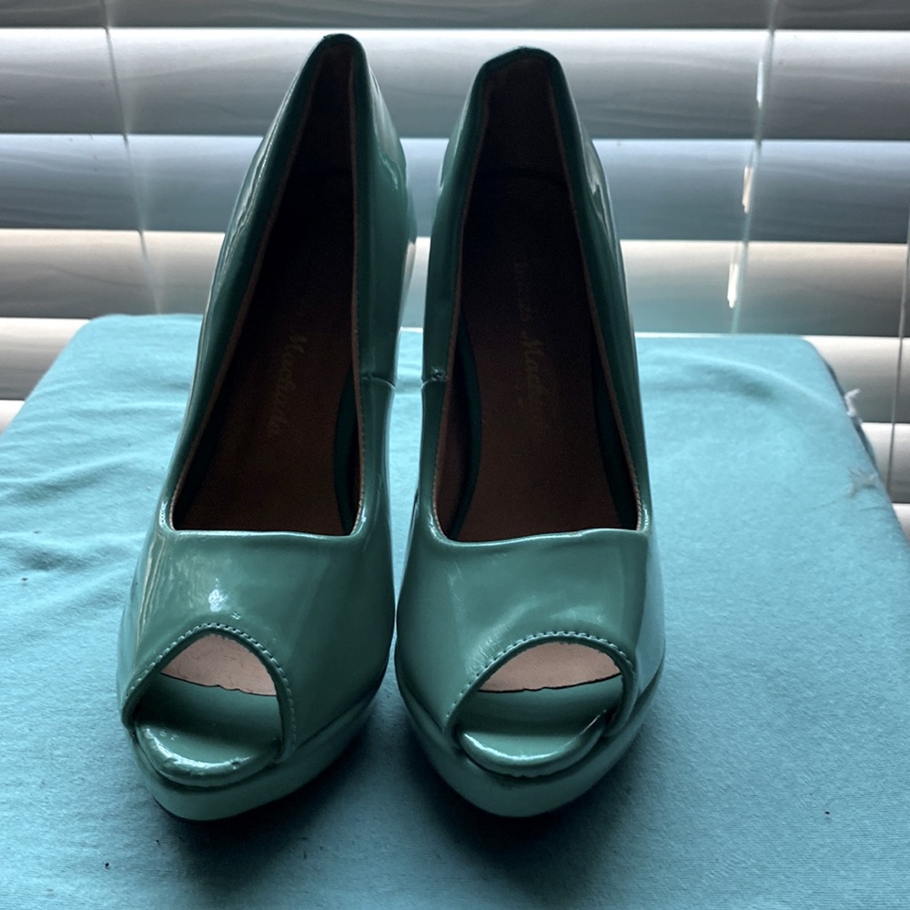 Andres machado shoe euro size 33 heels
